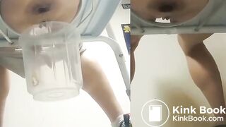 Girl poop 126 - video 2