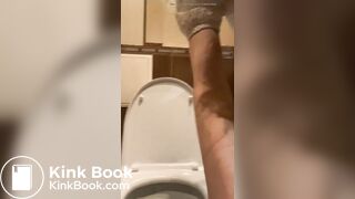 Girl poop 119 - video 2