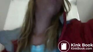 hot chick poops