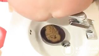 Lesbian girls scat in bathroom