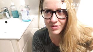 Blonde Beauty pooping in the toilet