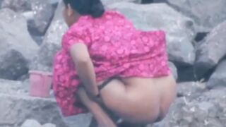 Indian village lady open shitting