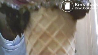 Girl pooping - video 469