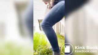crazy bitch shits in her front yard in public view