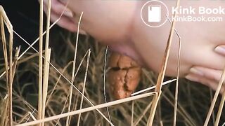 Girl pooping - video 440
