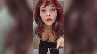 Redhead Beauty Poops