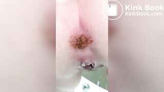girl gave birth to her shit baby in the tube