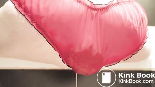 Bathtub pantypoop - video 3