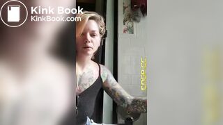 Girl poop 1 - video 6