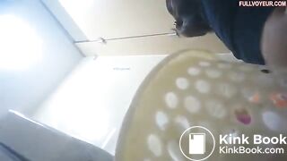 beautiful chinese female spy pooping