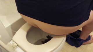 BBW pooping 05