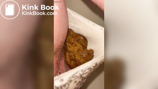 Pooping my panties and squishing it