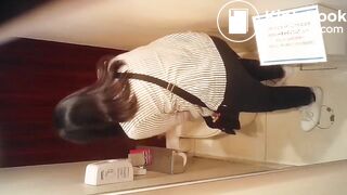 Japanese girl pooping on toilet - video 29