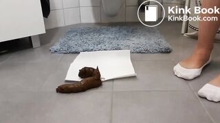 Pooping girl 7 - video 2