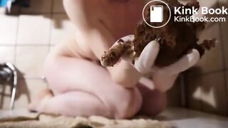 German poo lady.. beim kacken zu schauen..