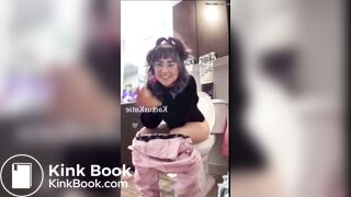 chica defecando-69
