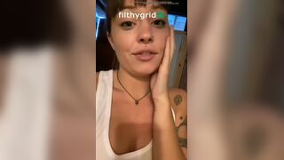Girl pooping - video 444