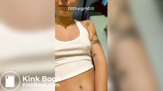 Girl pooping - video 444