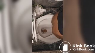 Ebony girl shitting at friends house