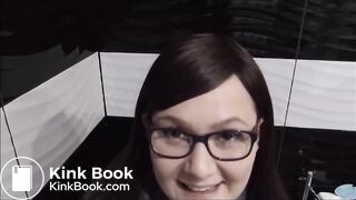 Girl pooping 4 - video 5
