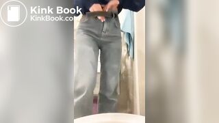 Girl poop - video 107