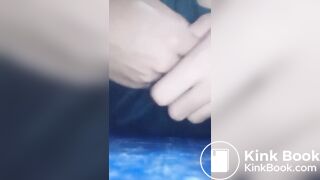 Thai girl short poop in bed room