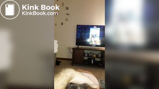 gorgeous babe eat scat