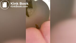 MILF takes a nice shit