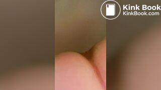 MILF takes a nice shit