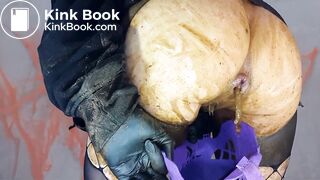 Masked Girl Shits and Smear on her Pussy
