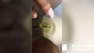 A messy toilet poo..