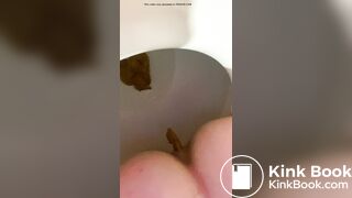 MILF takes a quick softer dump