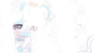 Cyan is washing dishes as she soils her diaper