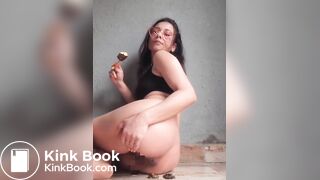 Sexy Girl Pushing Small Poops