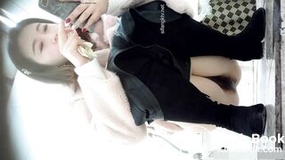 girl poop voyeur - video 106