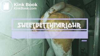 Pooping while fucking a dillo