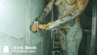 Pooping while fucking a dillo