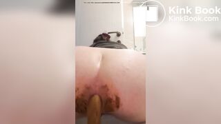 Quick toilet release