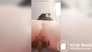 Quick toilet release