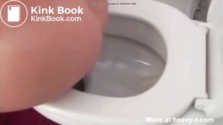 BLONDE COLLEGE GIRL CRACKLE SHIT