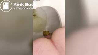 MILF drops a MASSIVE loge