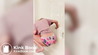 Young girl panty shit