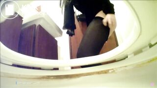 JAPANESE GIRL POOPS AT CAFE TOILET - video 8