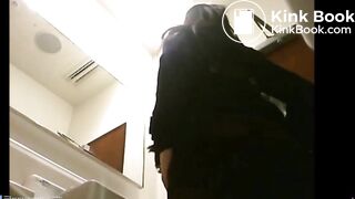 JAPANESE GIRL POOPS AT CAFE TOILET - video 8