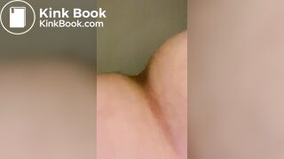 MILF takes her morning poo