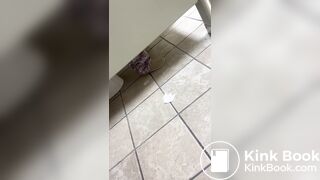 MILF drops some turds