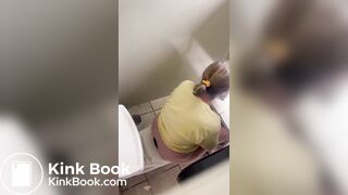 MILF drops some turds