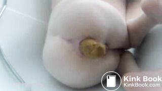 Underwater pooping - video 2