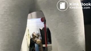 Sweatpants messing - video 2