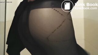 Girl almost made it to the toilet but pantypoop